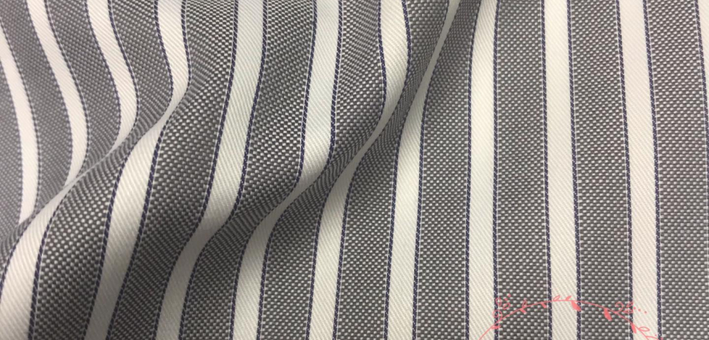 Do you like Vertical or Horizontal stripe on the shirt