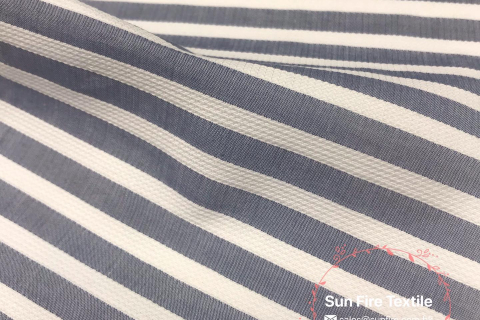 Do you like Vertical or Horizontal stripe on the shirt